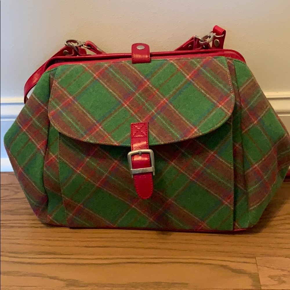 Ness “Chris” purse purchase in Scotland